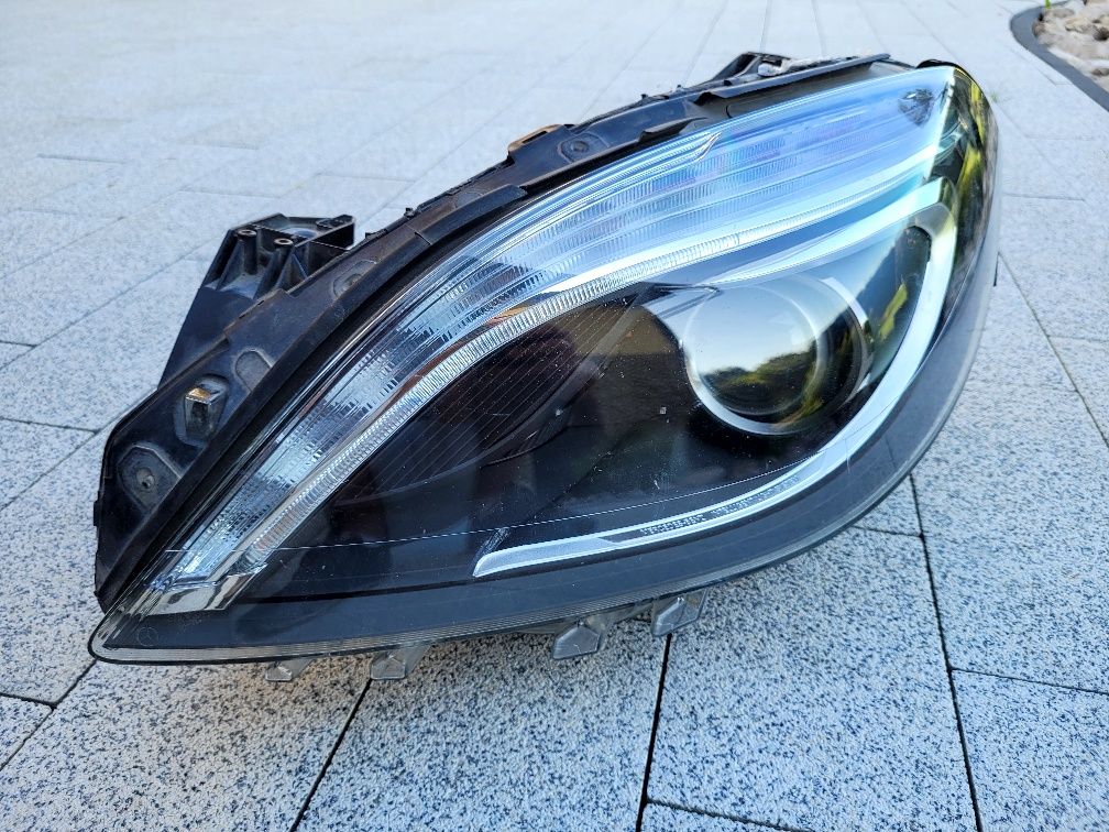 Lampa lewy przod xenon led mercedes w246