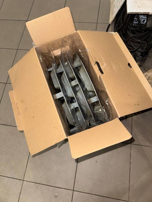 Колпаки r15 hyndai accent оригінал (4 шт комплект)