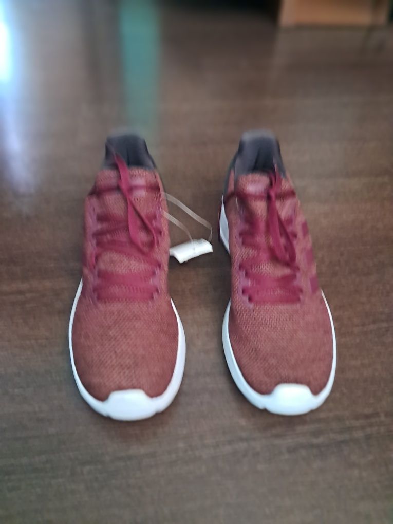 Кросівки Adidas Originals Swift Run.  Р 42 2/3   26.5 см