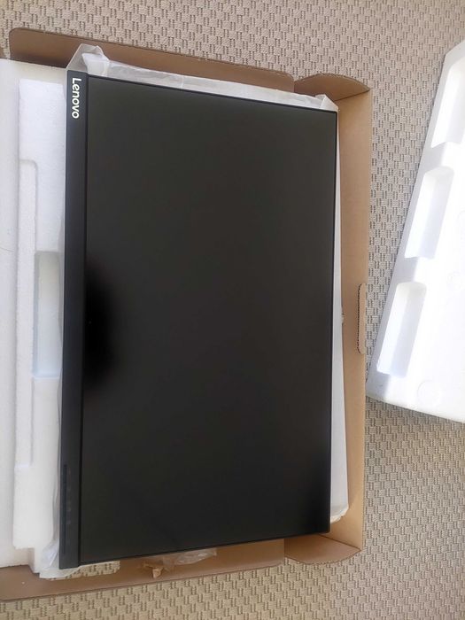 Monitor LCD Lenovo L24e-20, 23,8 polegadas como novo.