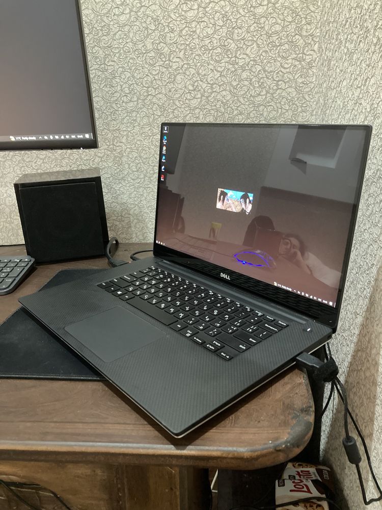 Продам dell Xps 9560 GTX1050, 4к дисплей , процессор 7 поколения