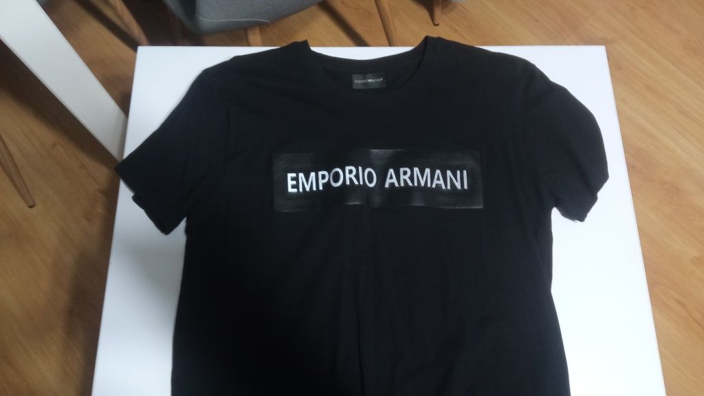 T-shirt Emporio Armani bez śladów użytkowania