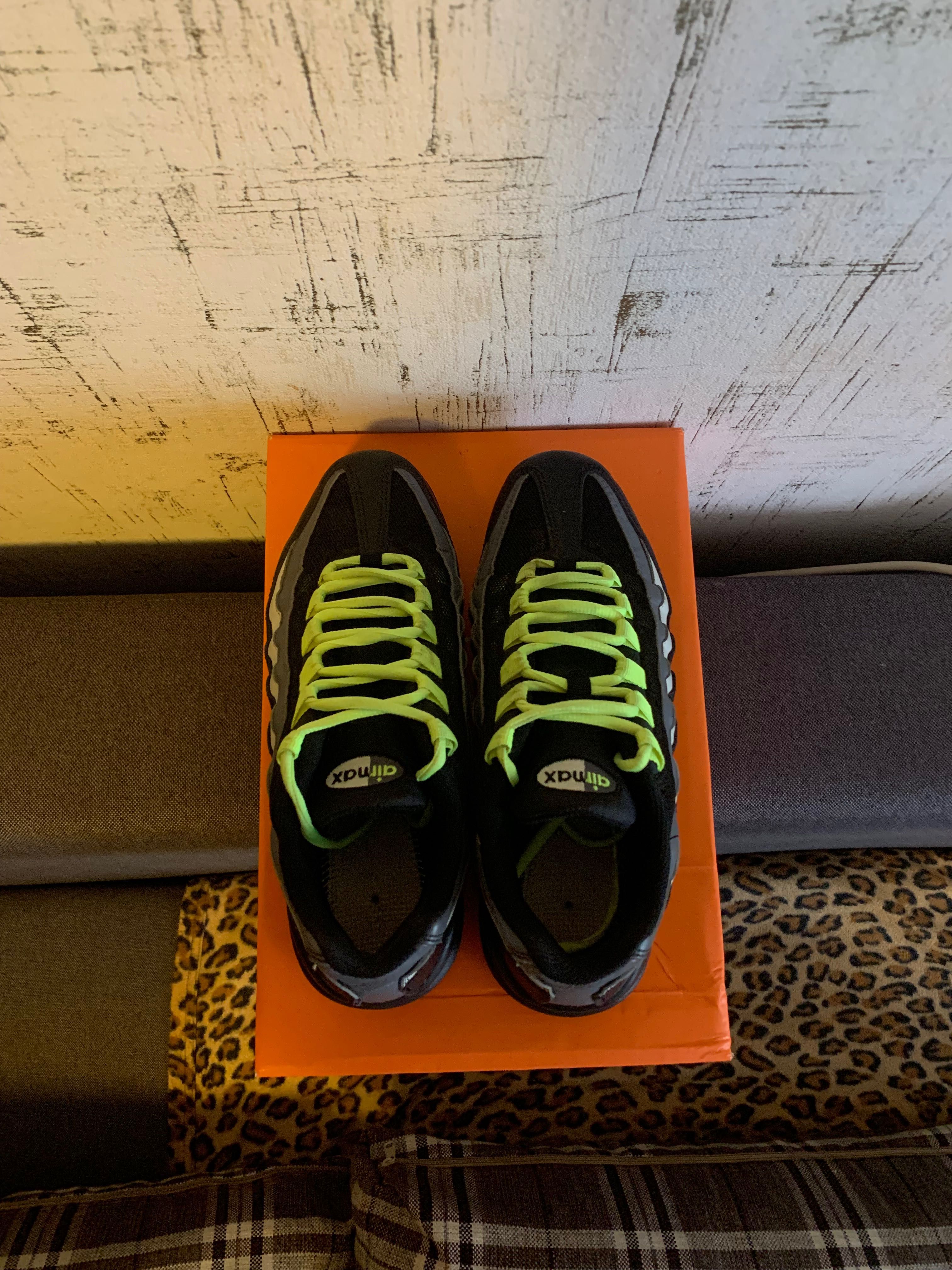 Кроссовки Nike airmax 95