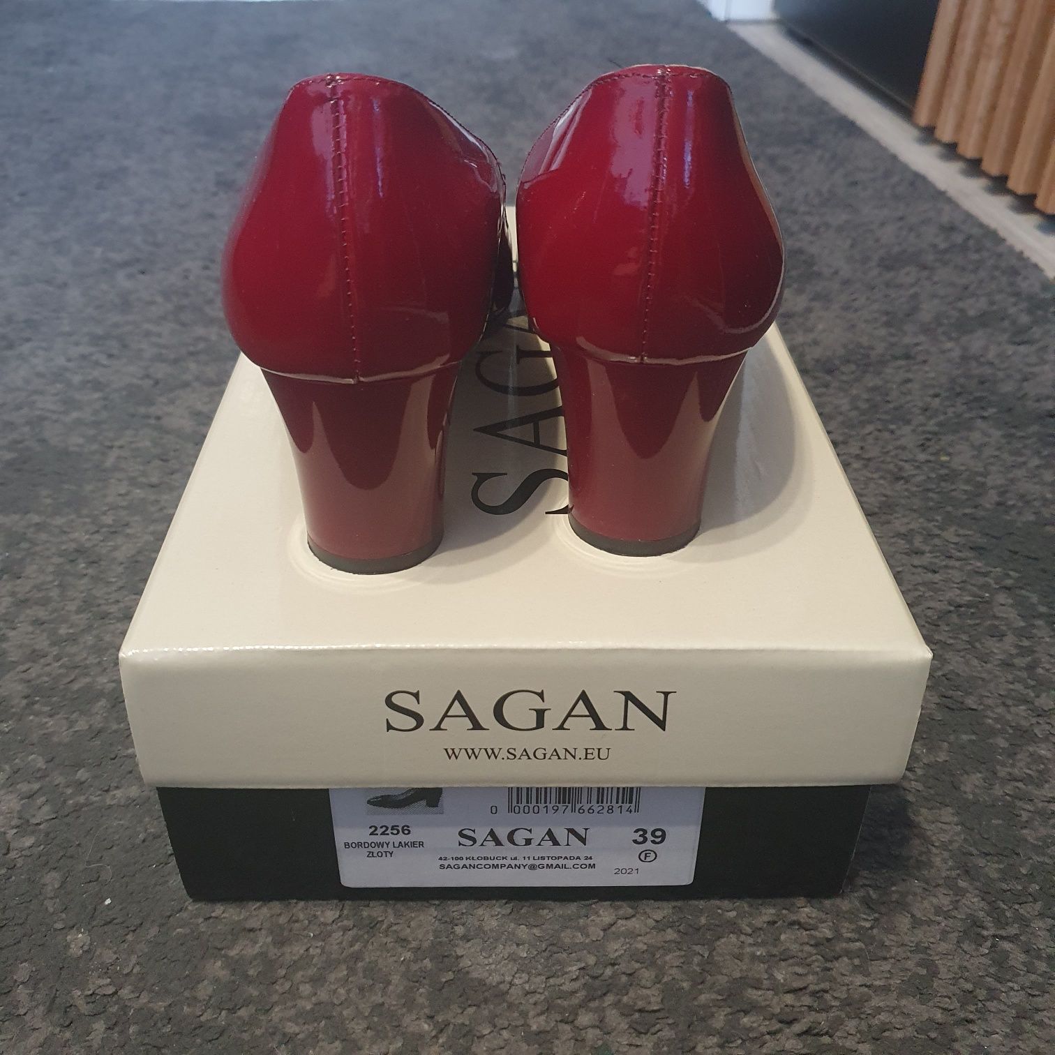 Buty Sagan czerwone 39