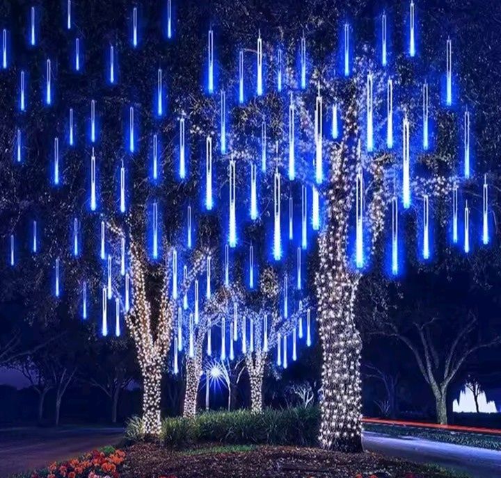 Luzes LED Chuva de Estrelas 30cm – Decoração Natal/Festa Exterior