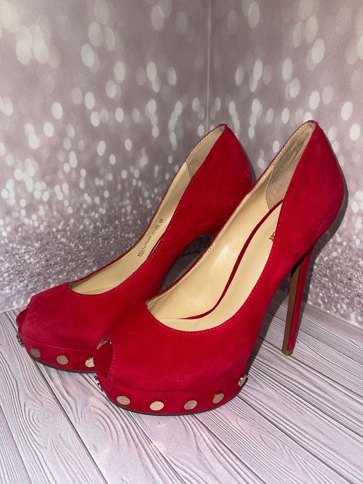 Туфлі замшеві червоні