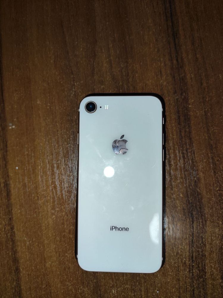 iPhone 8 64gb Gold r-sim