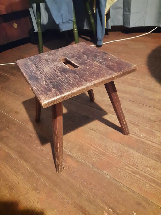 Stary sosnowy taboret,ryczka