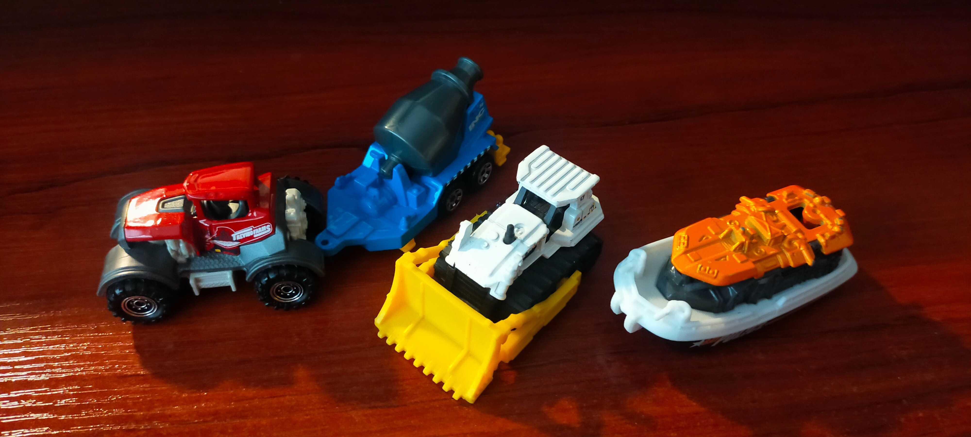 Matchbox traktor spychacz betoniarka i łódż police