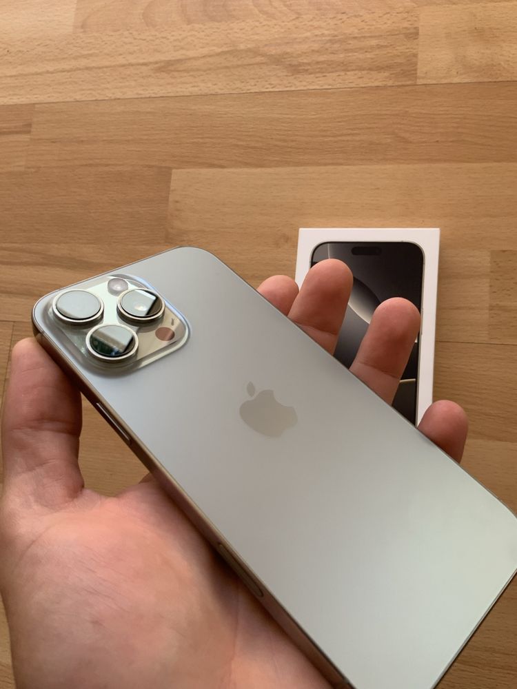 iPhone 16 Pro Max Titanium 256 GB 98% Bateria Como NOVO