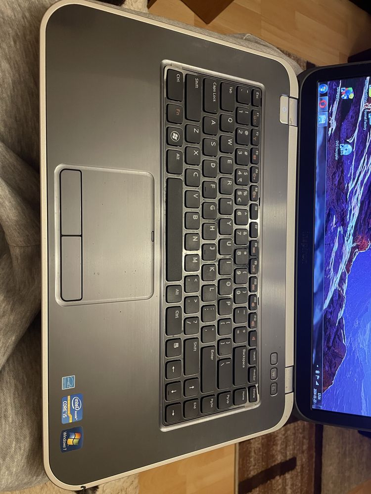 Laptop dell INSPIRON 5520