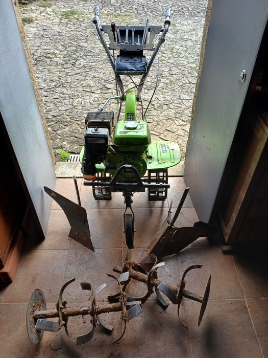 Motoenxada vito 7hp + 5 acessórios