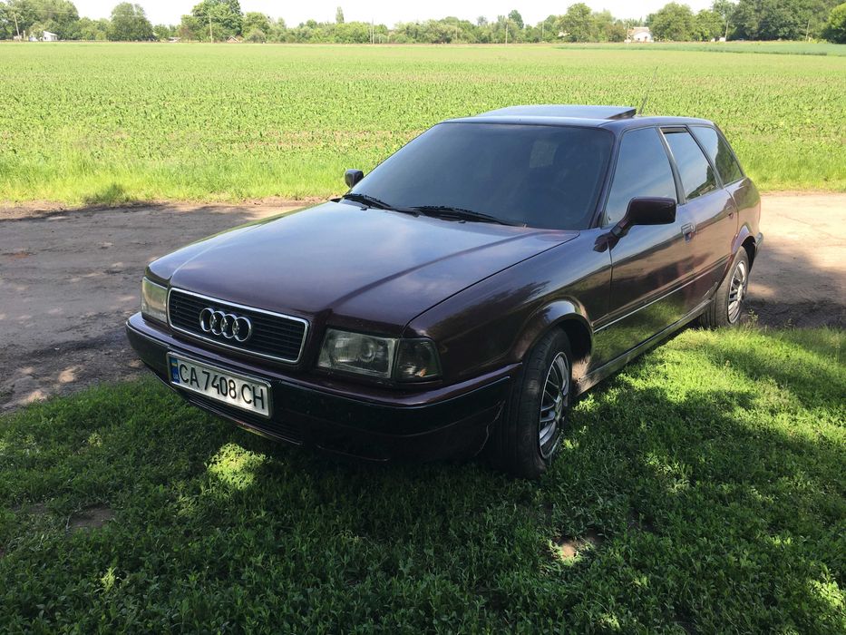 Ауді 80  авант 2.6л. 1993 рік.