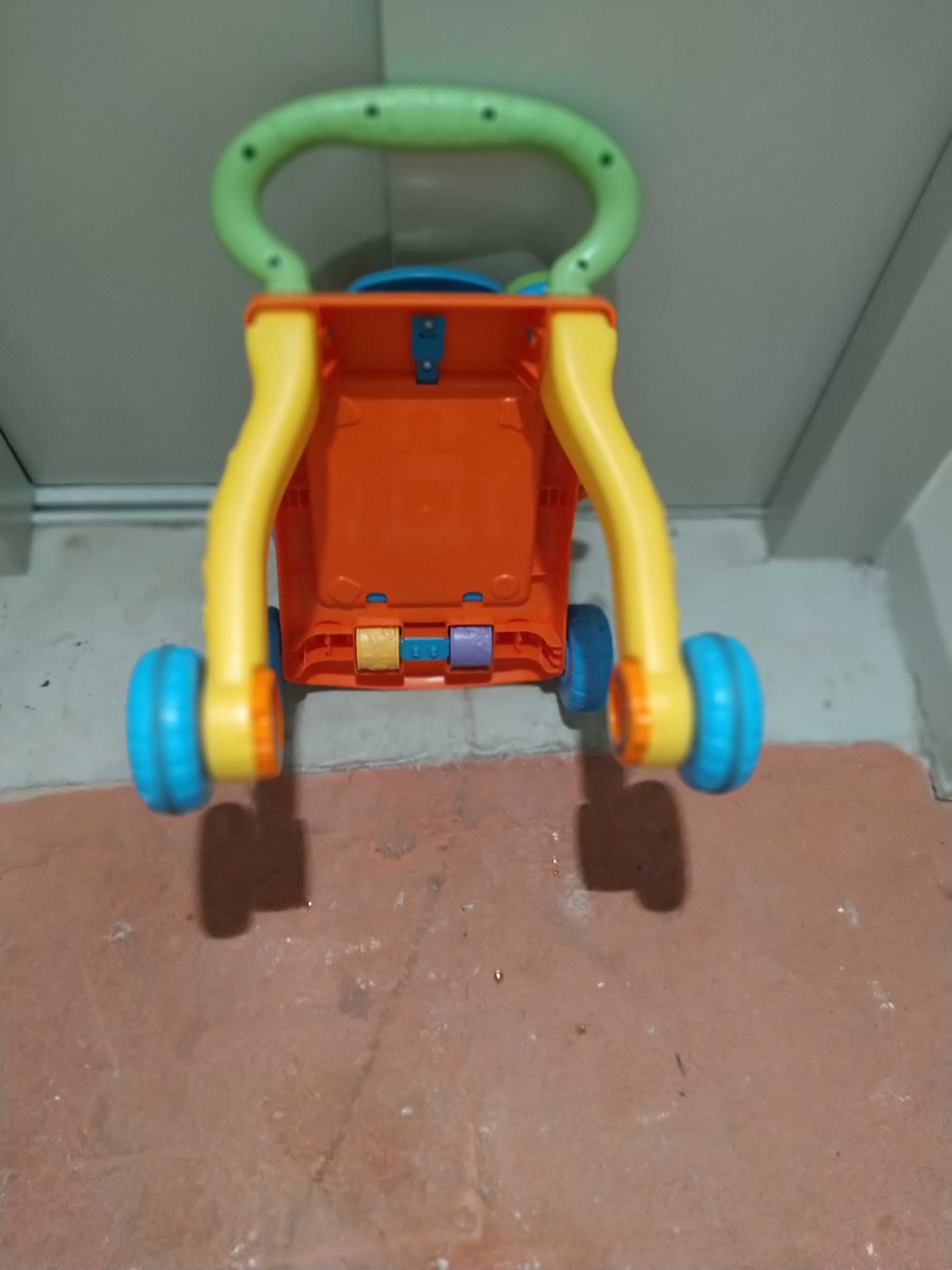 jeżdzik pchacz Vtech grający z bateriami
