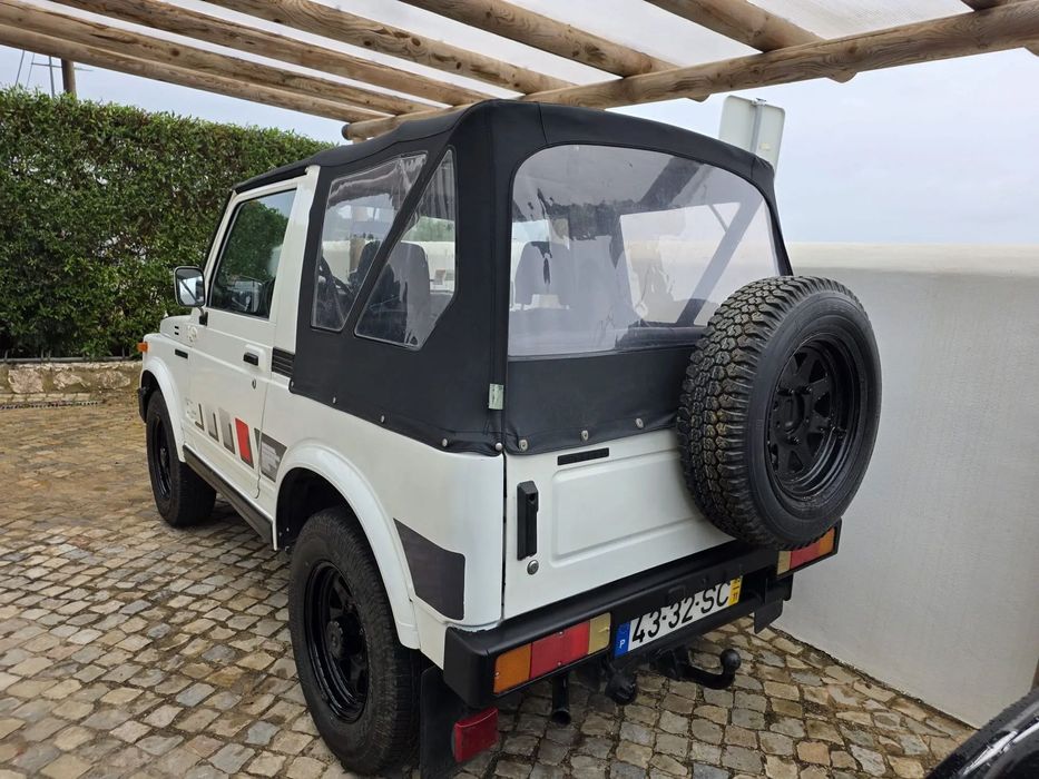 Suzuki Samurai
