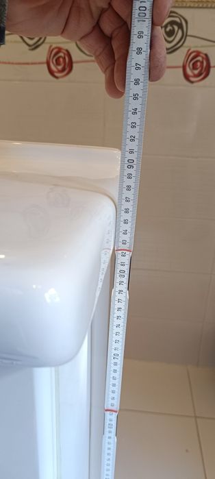 Umywalka z szafką łazienkową