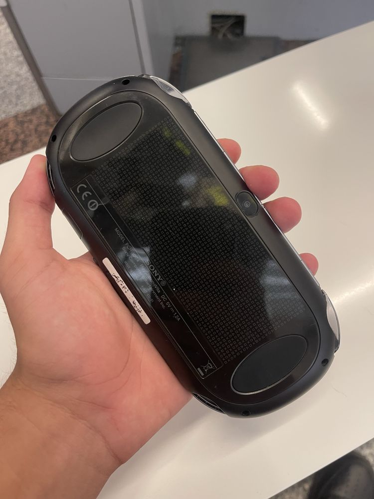psvita como nova, pouco uso, com 2 jogos