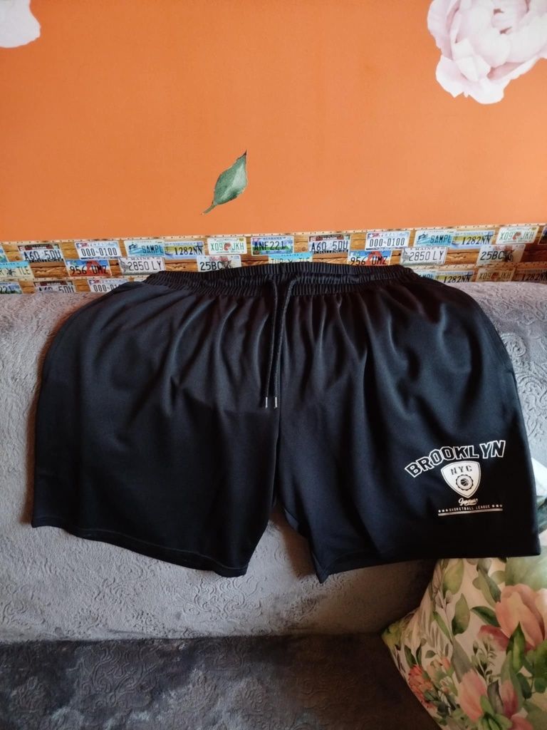 Spodenki męskie.