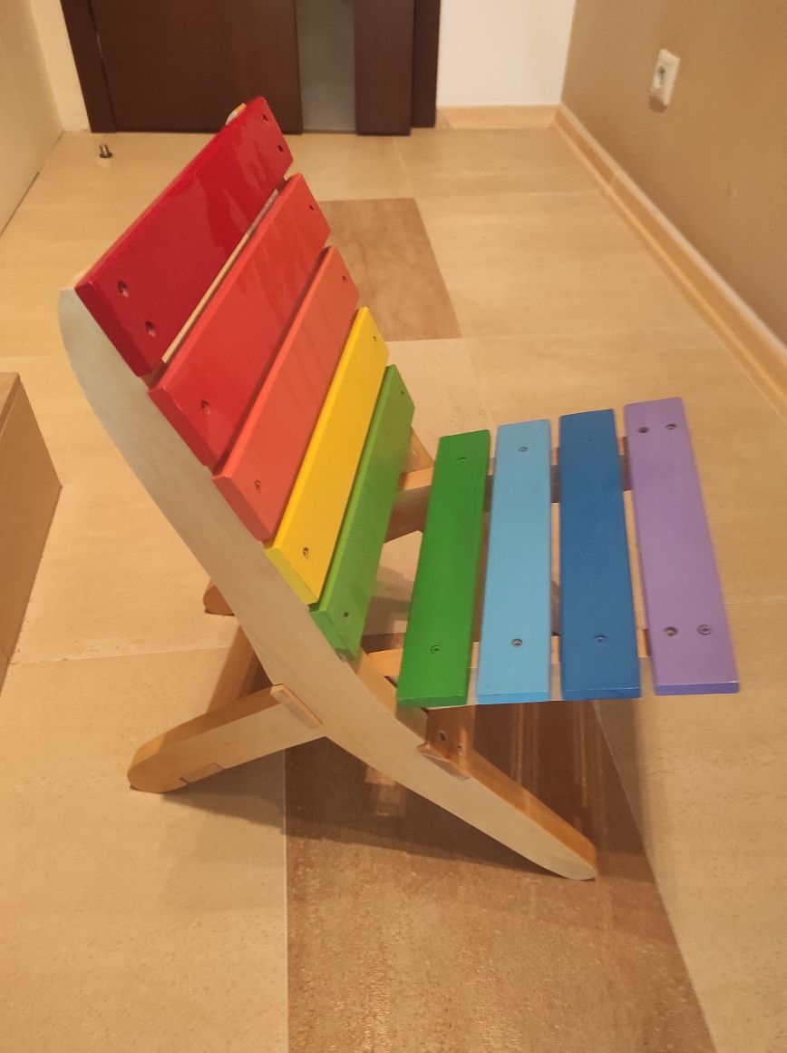 Kolorowe krzesełko dla dziecka, drewno, do pokoju i na taras