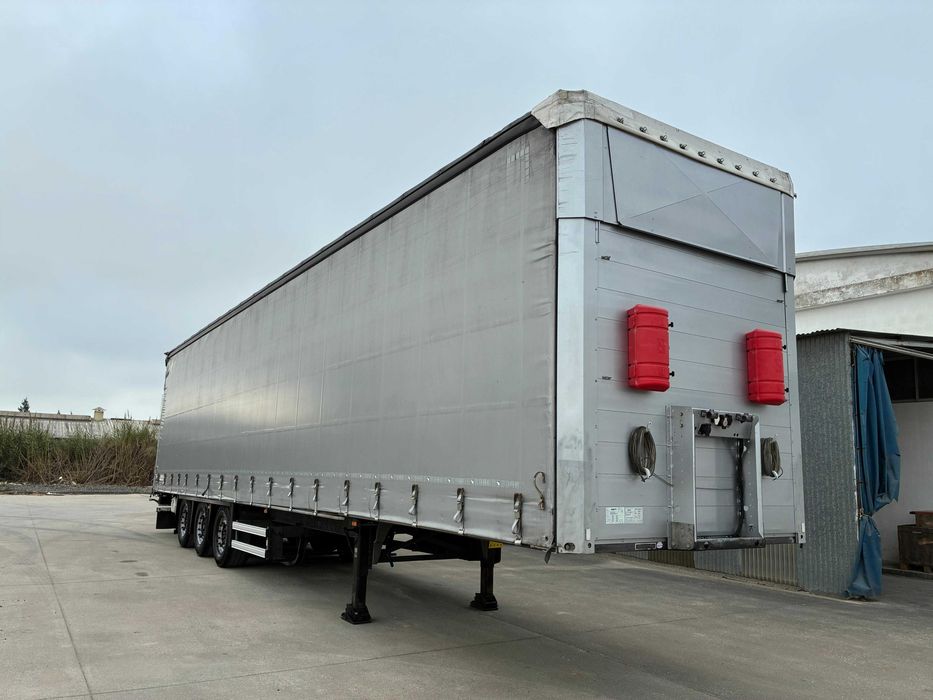 Semi-Reboque Schmitz Cargobull 2014 com Lona e Teto Elevatório