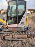 Aluguel de giratória escavadora para obras de construção civil l