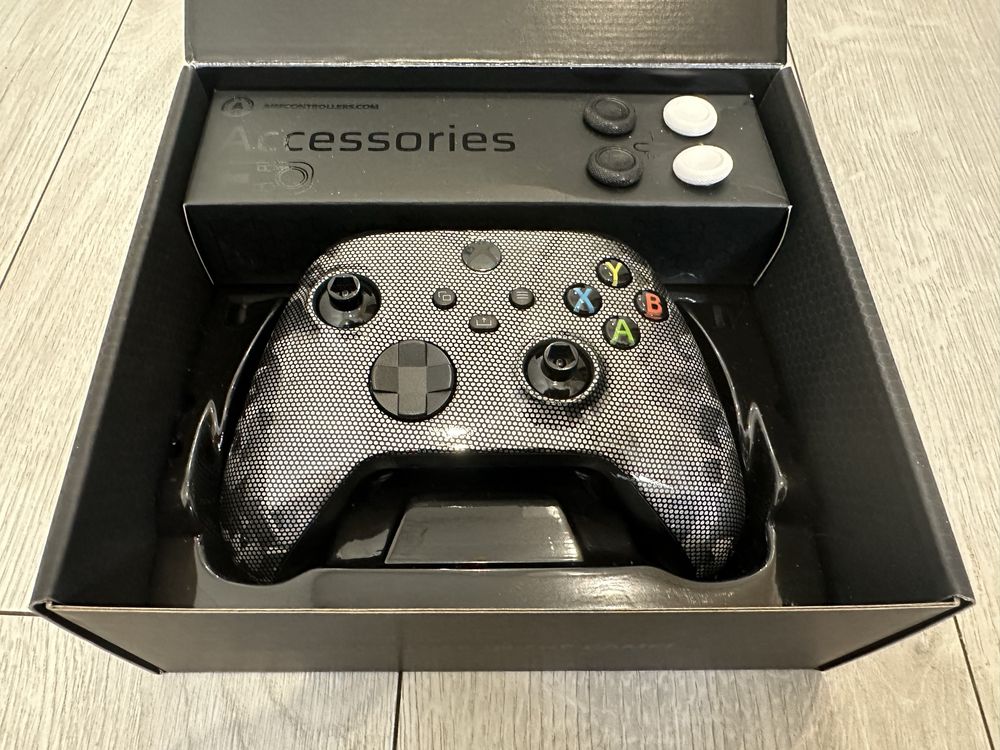 AIMControllers kontroler pad Xbox X spider black friday prezent