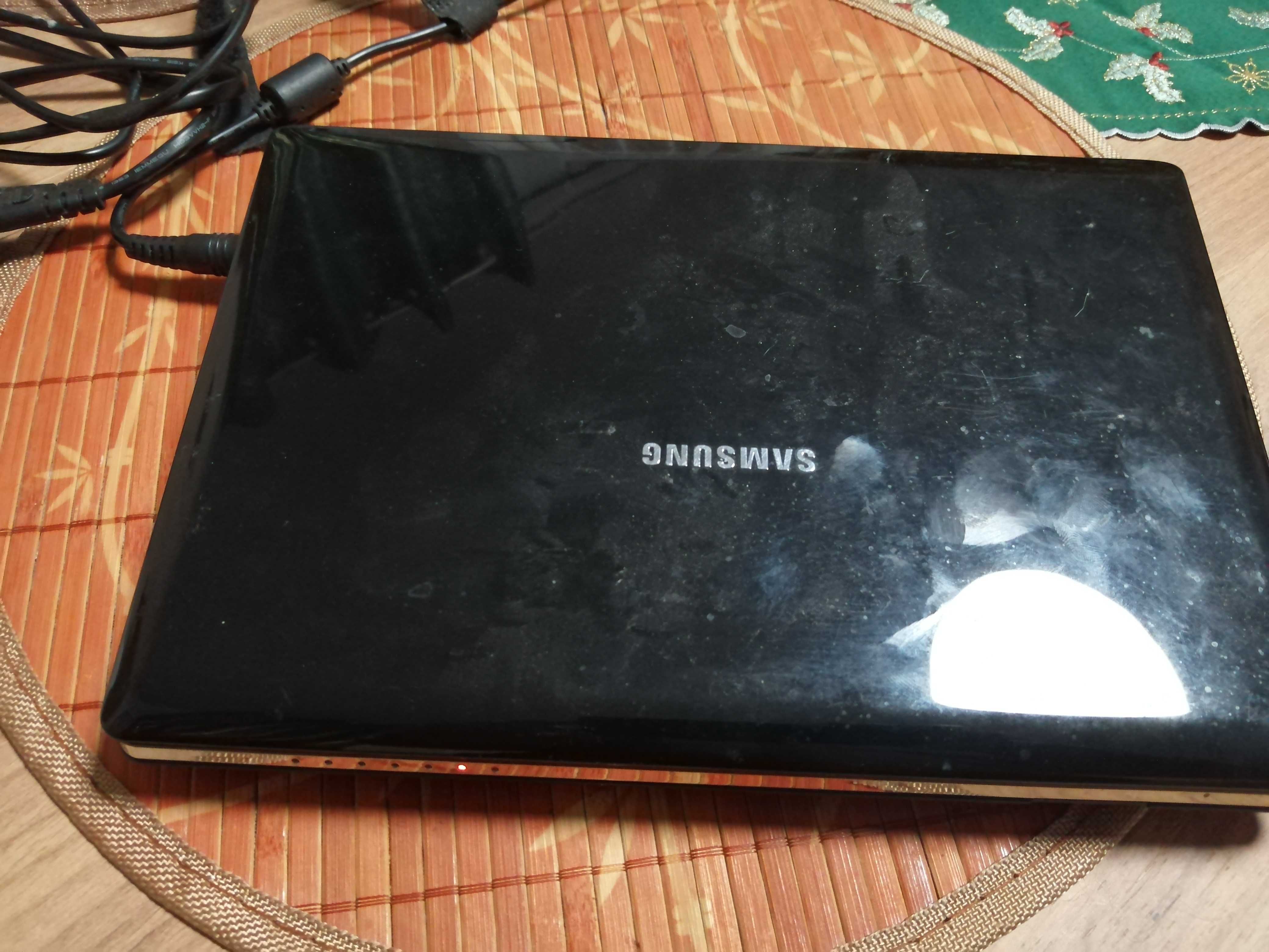 Mini netbook laptop Samsung Nc10 sprawny 100%