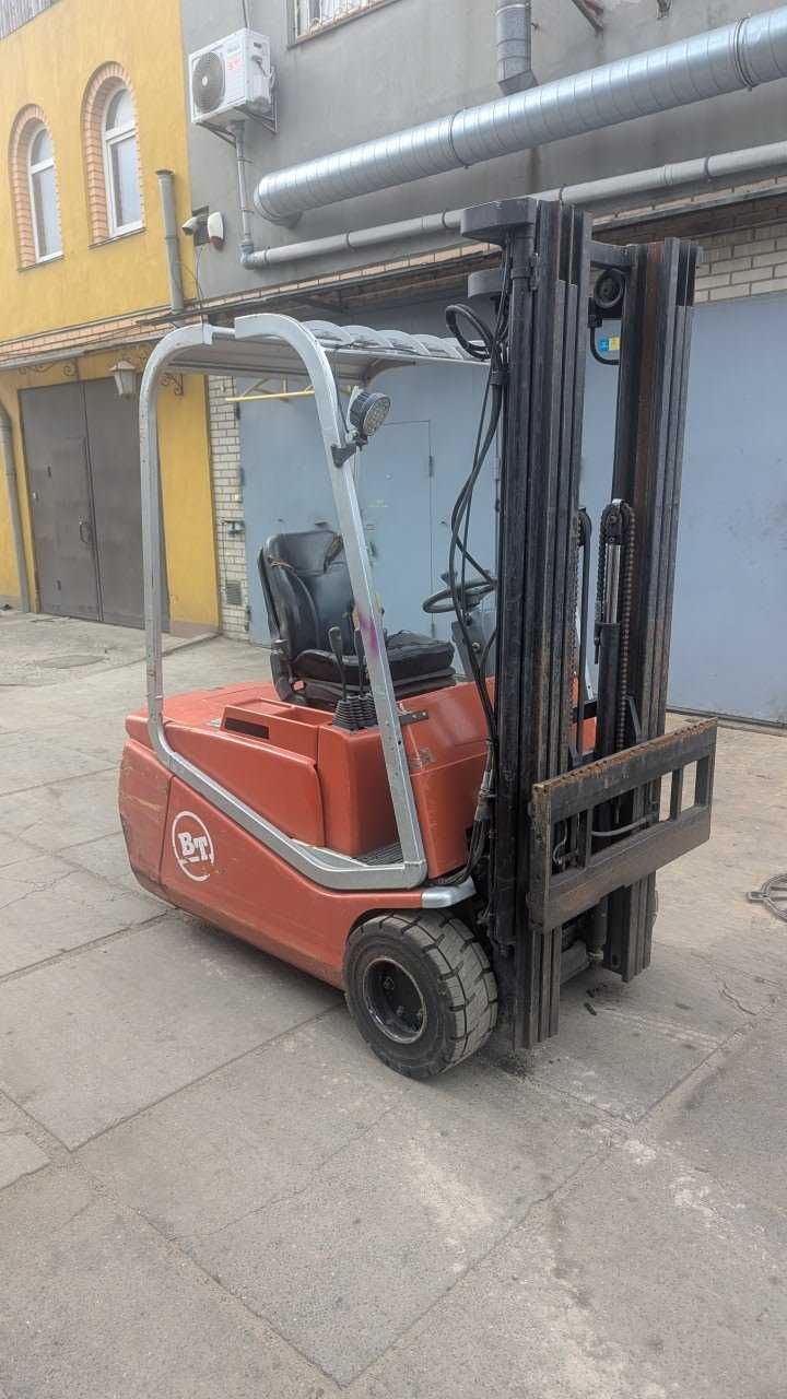 Навантажувач BT cbe15t
