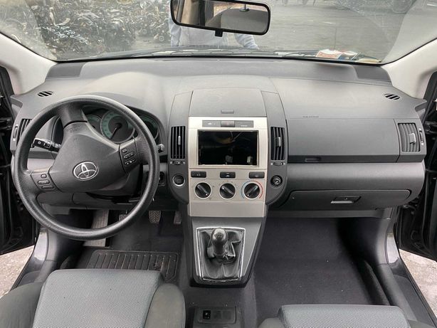 Toyota Corolla Verso II konsola kokpit navi komplet airbag sensor