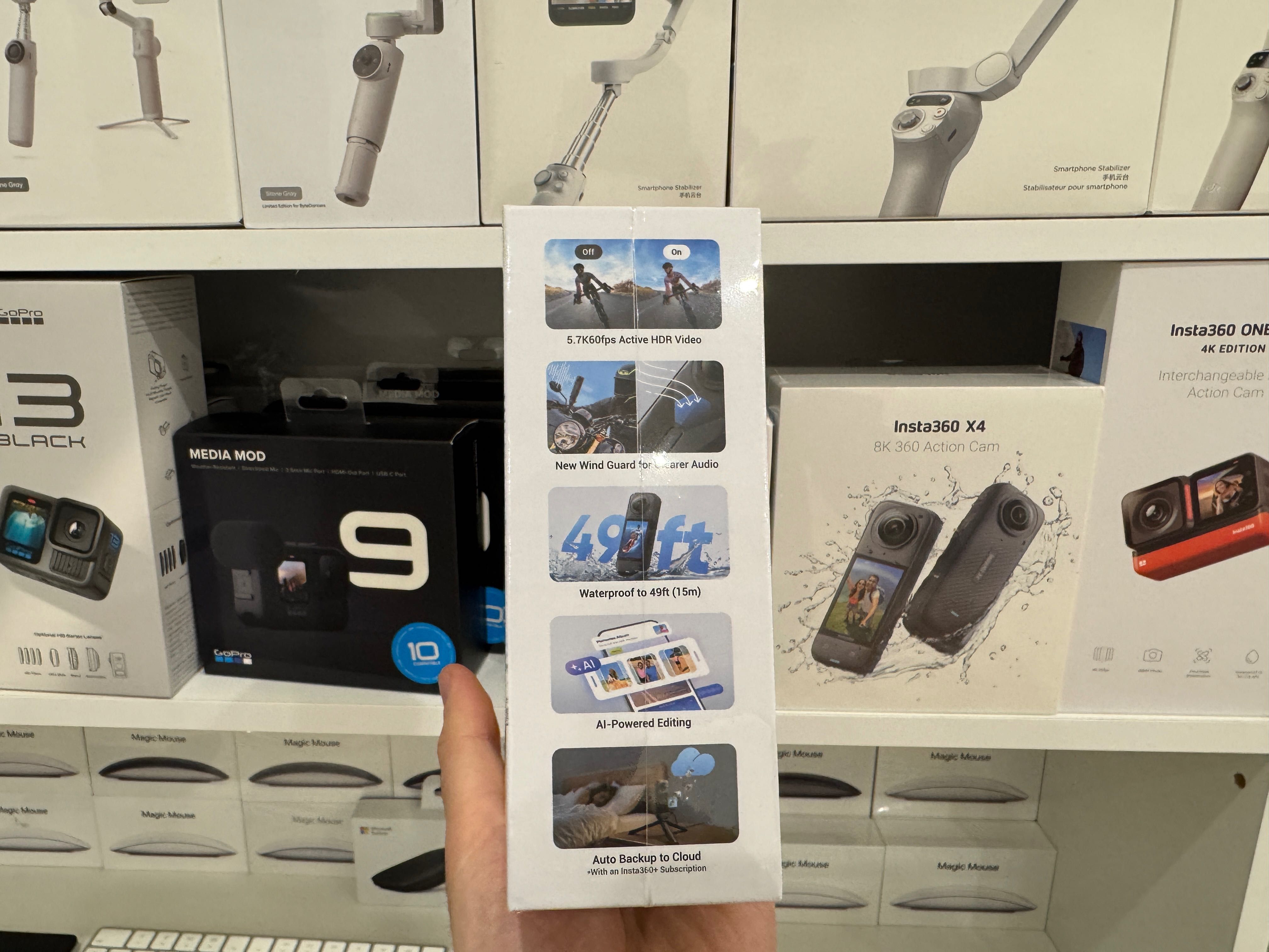 Екшн-камера Insta360 X5 8K Standard Bundle CINSAAHA 2025 Invisible