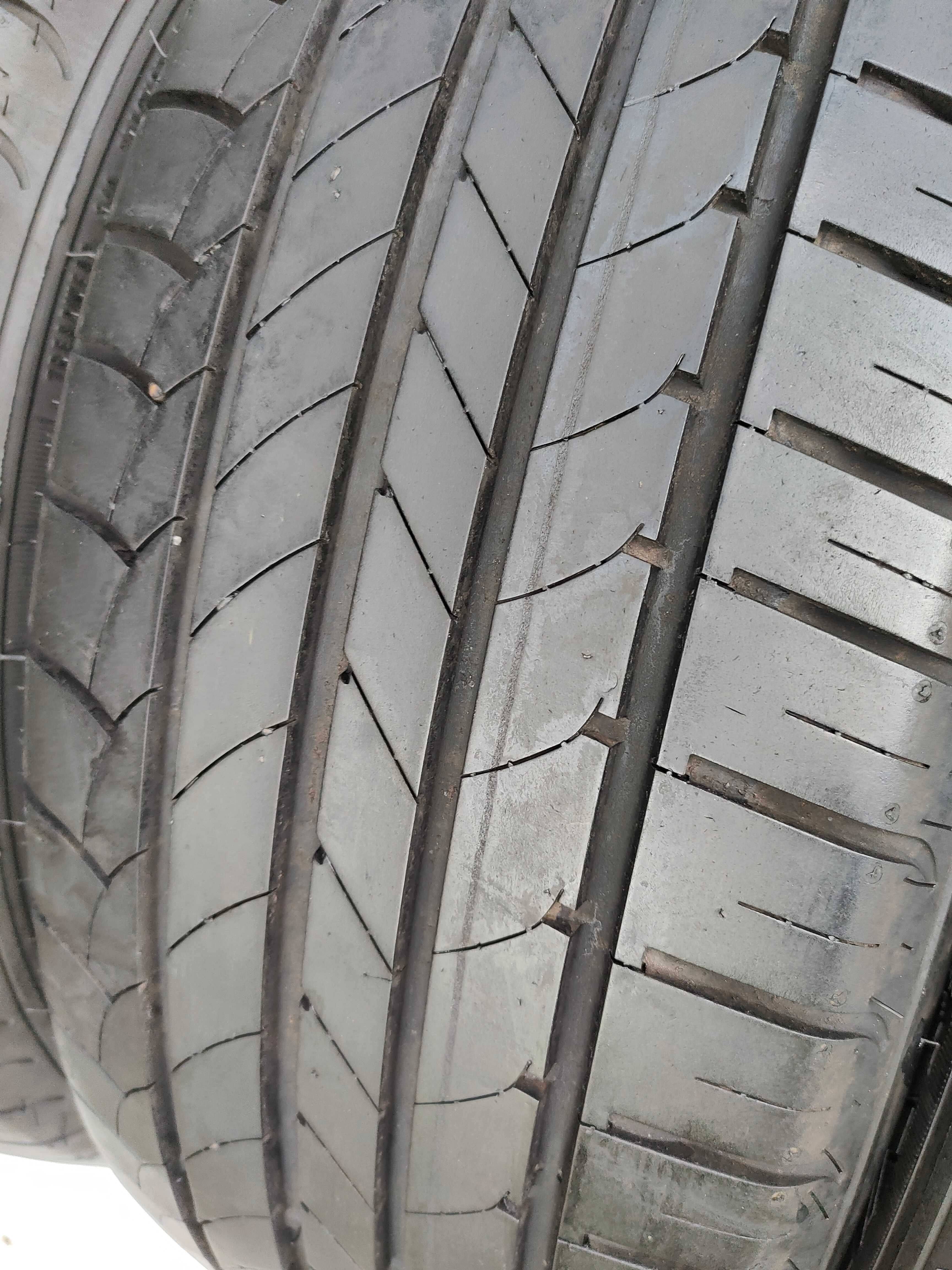 Opony Letnie 215/55/17 Goodyear 4szt 7mm