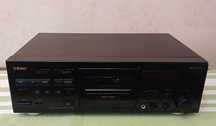 Касетна дека TEAC V-1050
