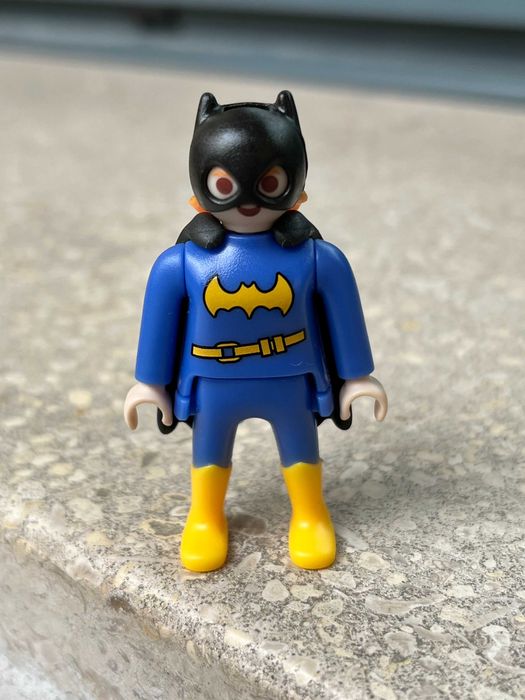 Figura Playmobil - "Batgirl"