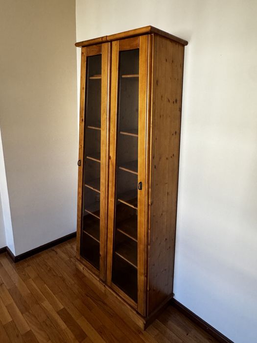 Vitrine Estante em Madeira Maciça