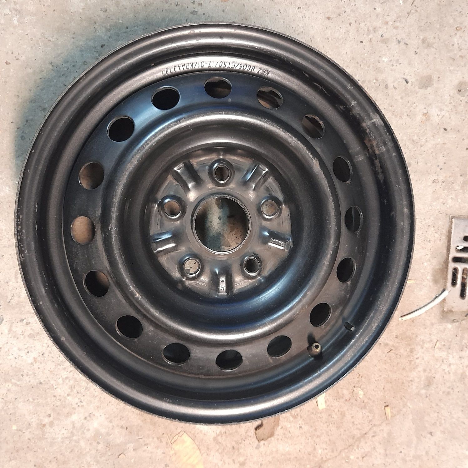 Toyota felgi stalowe 15" 4 sztuki