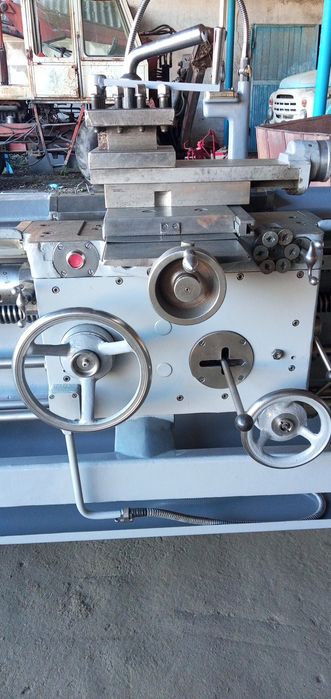 Продам поличку з двома відсіками для автосервісу