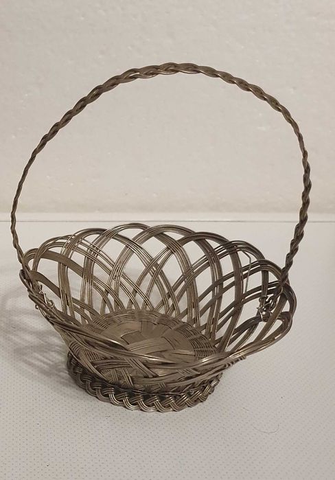 Linda Cesta em arame estanhado - Artesanato - Anos 60