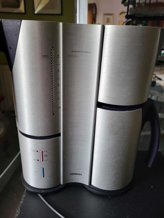 Ekspres przelewowy do kawy.