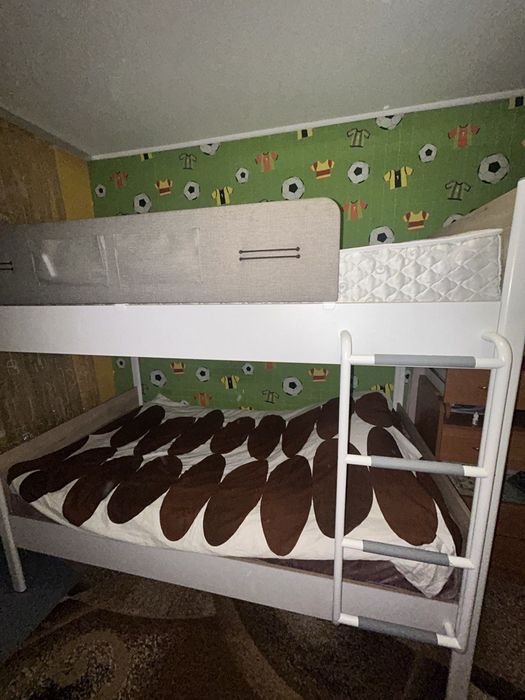 Продається двох'ярусне ліжко Б/В