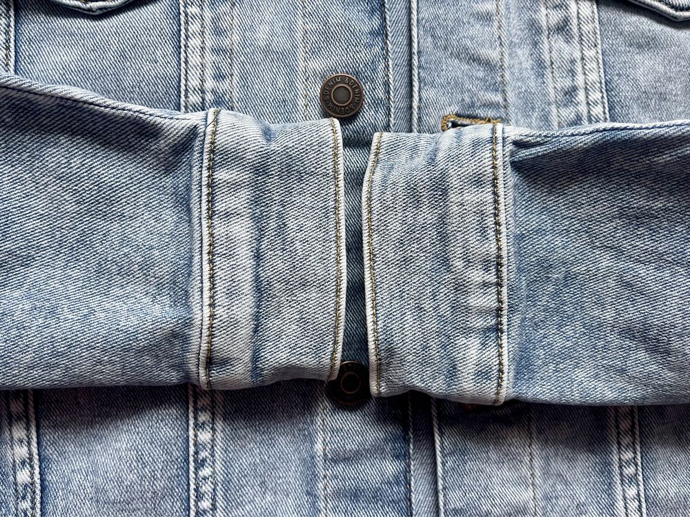 Джинсова куртка джинсовка H&M 13-14 років.