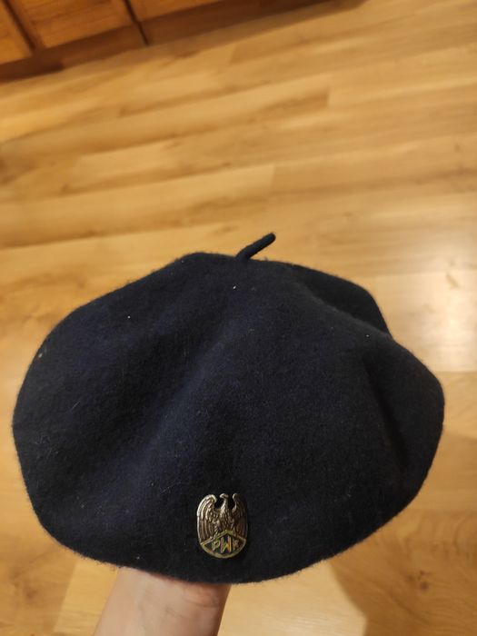 Orzeł PWK przypinka beret