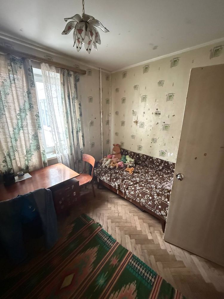 Продаж 3 кімнатної квартири по вул. Шафарика
