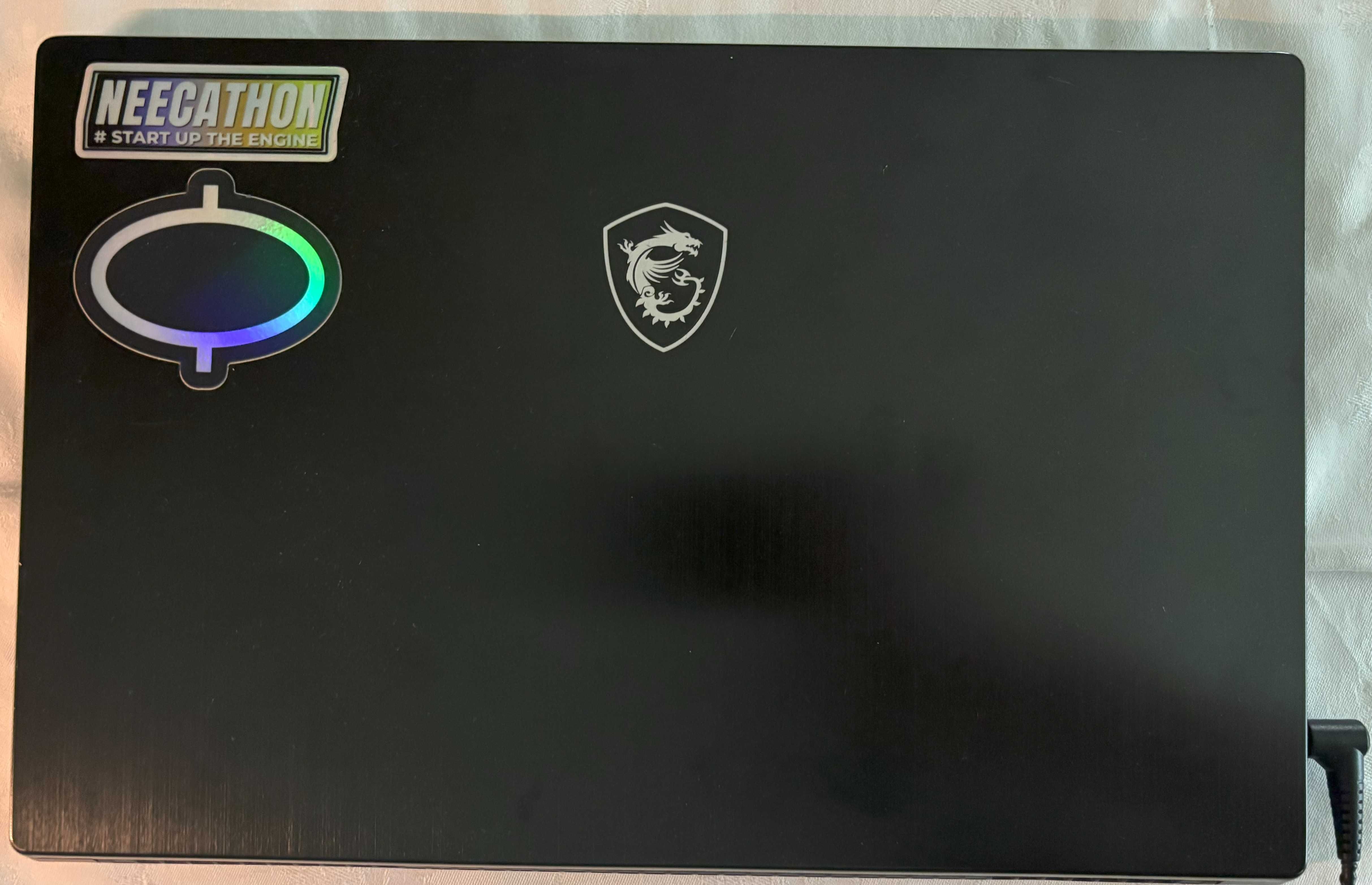 MSI Modern 15 A10M | i7|32 GB RAM|SSD 512 GB | Teclado intermitente