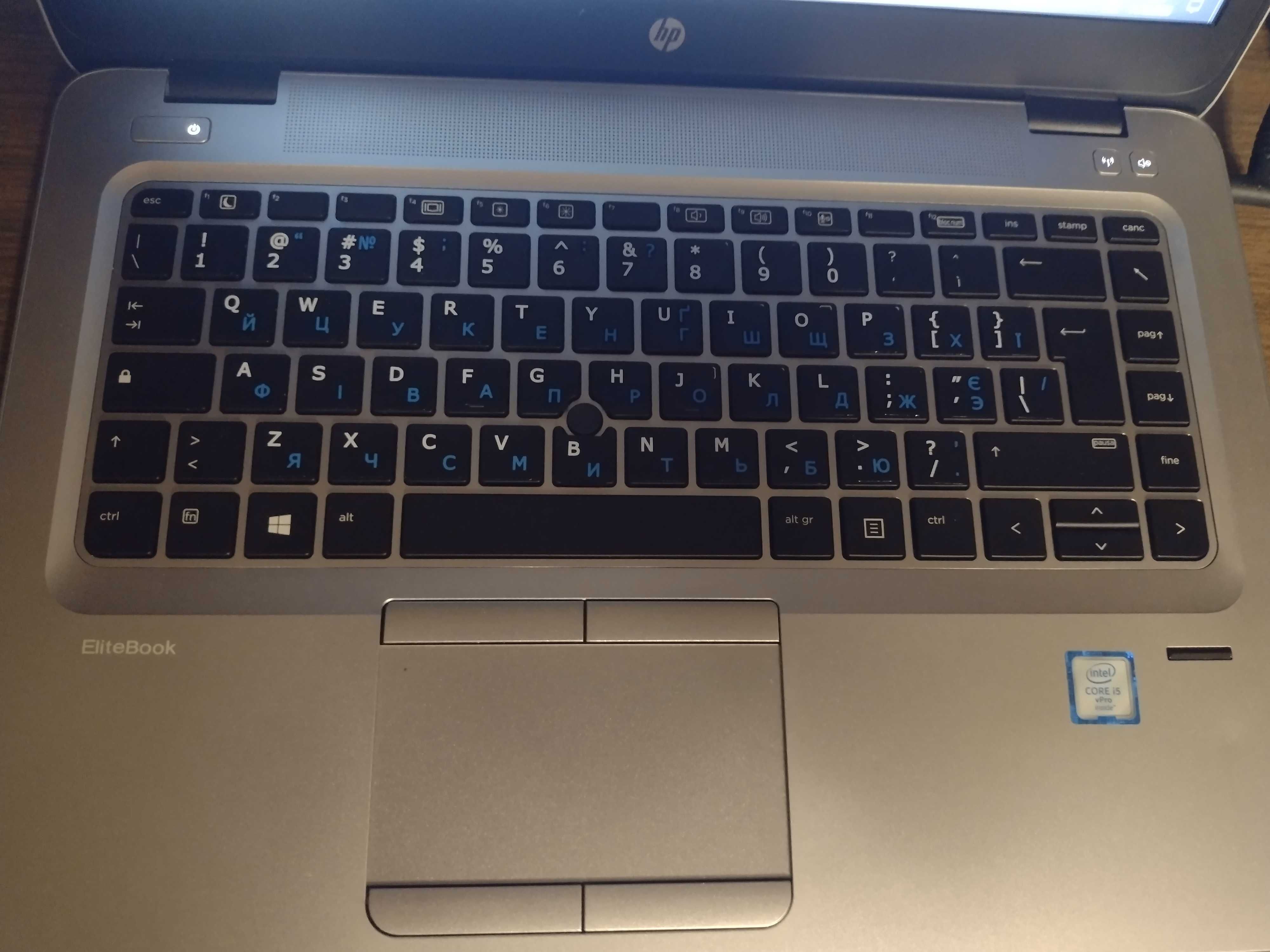 Hp EliteBook cOre i5 2.4-3.0 Ghz