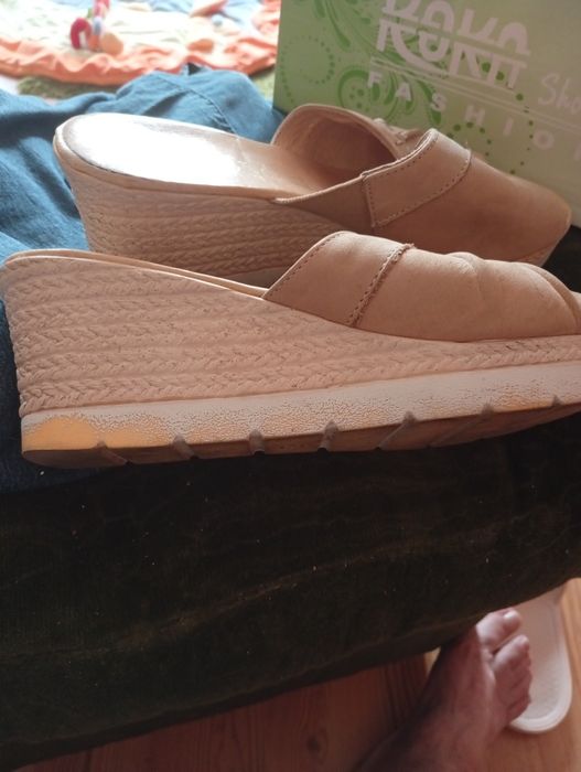 Klapki skórzane rozmiar 38