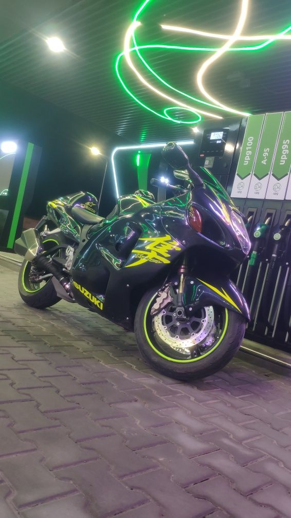 Suzuki Hayabusa gsx1300r Хаябуса