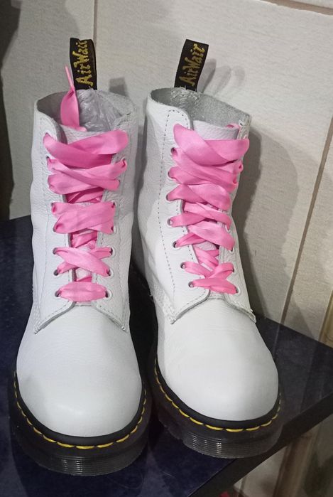 Колекція від Dr.Martens.