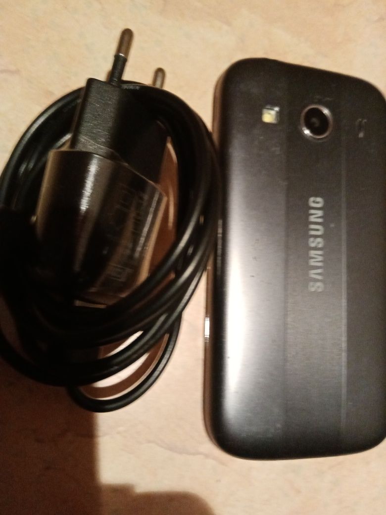 Samsung Galaxy ACE 4 z androidem