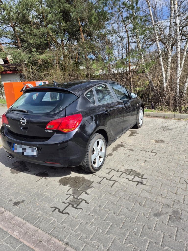 Opel Astra J 1.4 Turbo Benzyna
