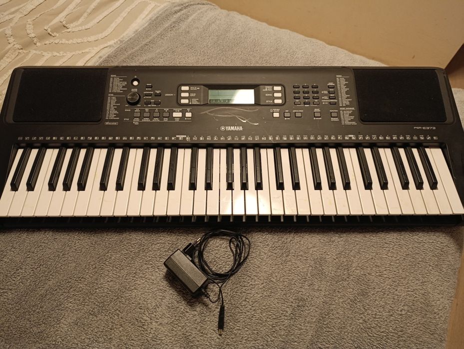 Keyboard Yamaha PSR-E373